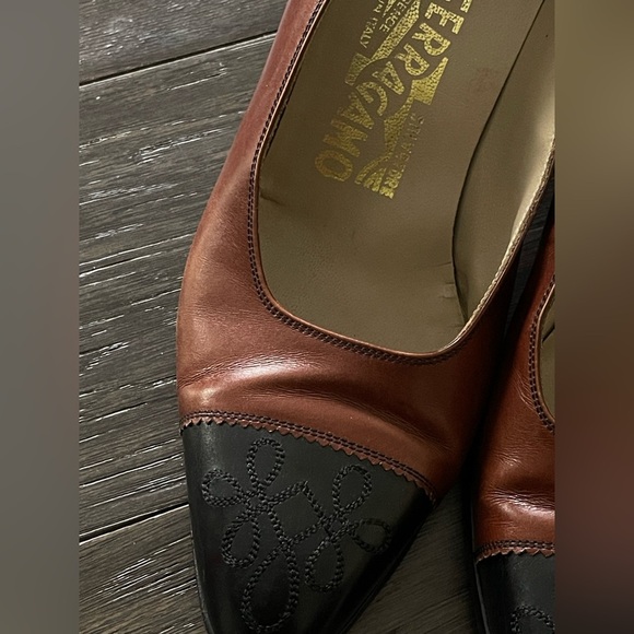 Vintage Salvatore Ferragamo Brown and Black Women’s Kitten Heels Almond Toe 7.5 - Picture 2 of 6